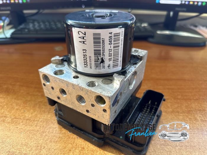 Gebrauchte ABS Pumpe Opel Astra J (PC6/PD6/PE6/PF6) 1.7 CDTi 16V 110 Preis € 450,00 Margenregelung angeboten von Franken Autodemontage B.V.