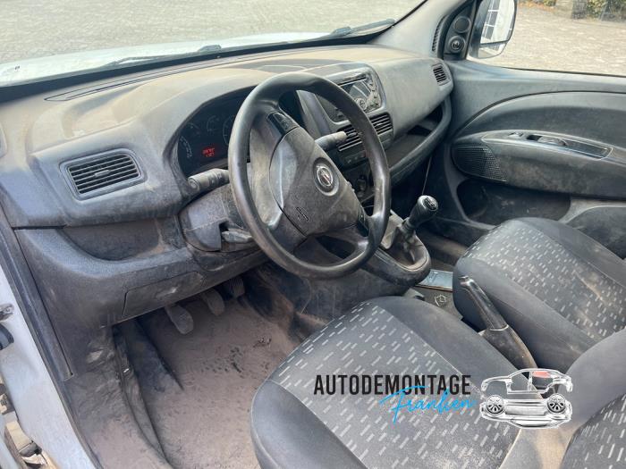 Airbag set from a Opel Combo 1.3 CDTI 16V ecoFlex 2013