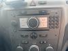 Radio CD player from a Opel Zafira (M75), 2005 / 2015 2.2 16V Direct Ecotec, MPV, Petrol, 2.198cc, 110kW (150pk), FWD, Z22YH; EURO4, 2005-07 / 2012-12, M75 2005