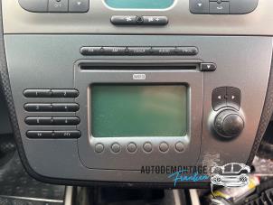 Used Radio CD player Seat Toledo (5P2) 1.6 Price on request offered by Franken Autodemontage B.V.