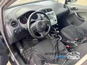 Used Airbag set Seat Toledo (5P2) 1.6 Price on request offered by Franken Autodemontage B.V.