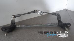 Used Wiper mechanism Fiat 500 (312) 1.2 69 Price on request offered by Franken Autodemontage B.V.