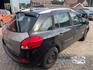 Used Rear-wheel drive axle Renault Clio III Estate/Grandtour (KR) 1.2 16V 75 Price on request offered by Franken Autodemontage B.V.