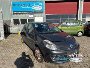 Used Front brake calliper, right Renault Clio III (BR/CR) 1.2 16V TCe 100 Price on request offered by Franken Autodemontage B.V.