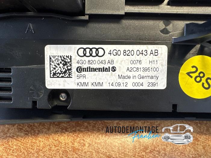 Panel sterowania nagrzewnicy z Audi A6 Avant (C7) 2.0 TDI 16V 2012