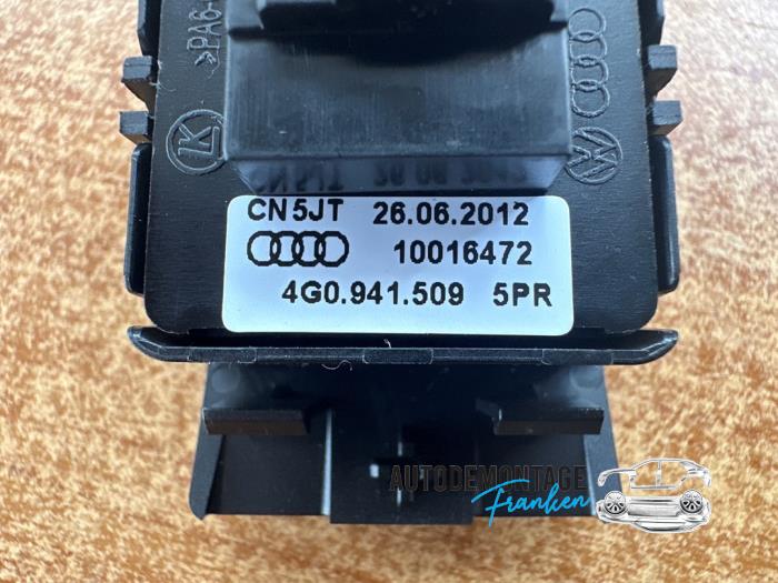 Interruptor de luz de pánico de un Audi A6 Avant (C7) 2.0 TDI 16V 2012