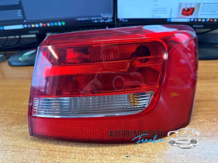 Rücklicht rechts van een Audi A6 Avant (C7) 2.0 TDI 16V 2012