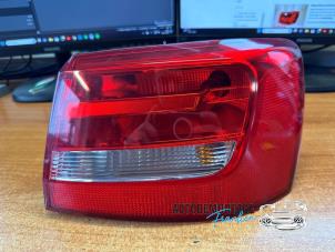 Używane Tylne swiatlo pozycyjne prawe Audi A6 Avant (C7) 2.0 TDI 16V Cena na żądanie oferowane przez Franken Autodemontage B.V.