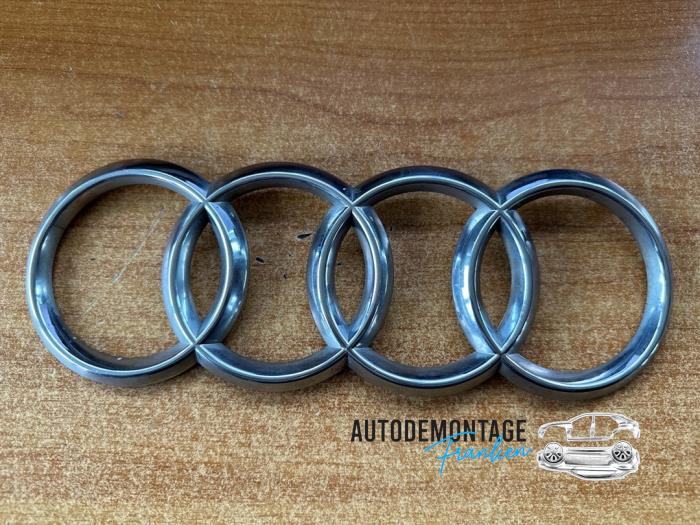 Używane Emblemat Audi A6 Avant (C7) 2.0 TDI 16V Cena € 20,00 Procedura marży oferowane przez Franken Autodemontage B.V.