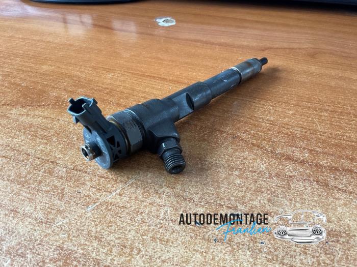 Usagé Injecteurs Renault Clio IV (5R) 1.5 Energy dCi 90 FAP Prix € 75,00 Règlement à la marge proposé par Franken Autodemontage B.V.