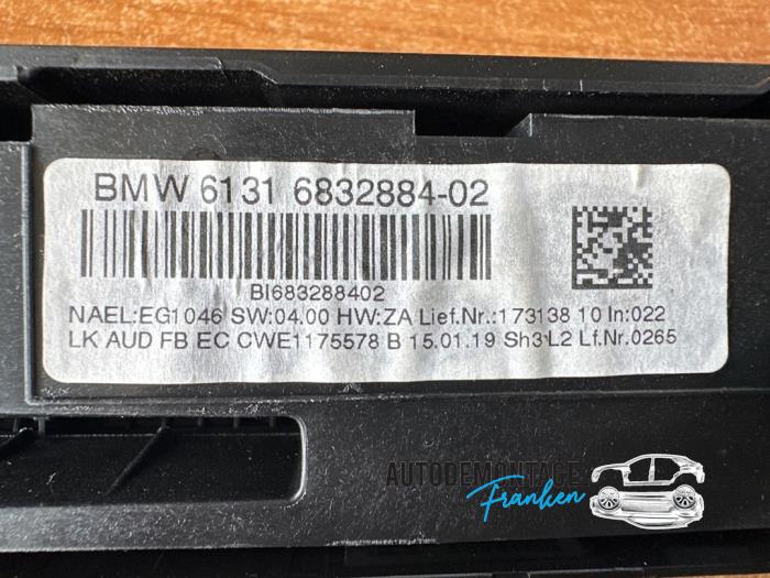 Panel de control de radio de un BMW 1 serie (F20) 116i 1.5 12V 2019