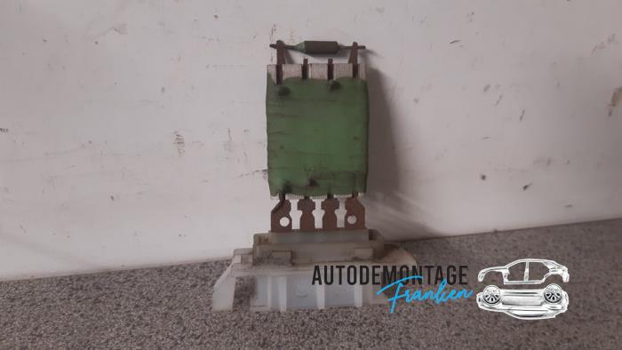 Heater resistor from a Renault Master III (FD/HD) 2.5 dCi 16V 2004