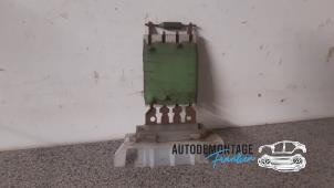 Used Heater resistor Renault Master III (FD/HD) 2.5 dCi 16V Price on request offered by Franken Autodemontage B.V.
