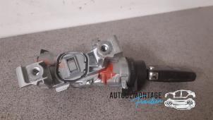 Used Ignition lock + key Volkswagen Touran (1T1/T2) 1.6 Price on request offered by Franken Autodemontage B.V.