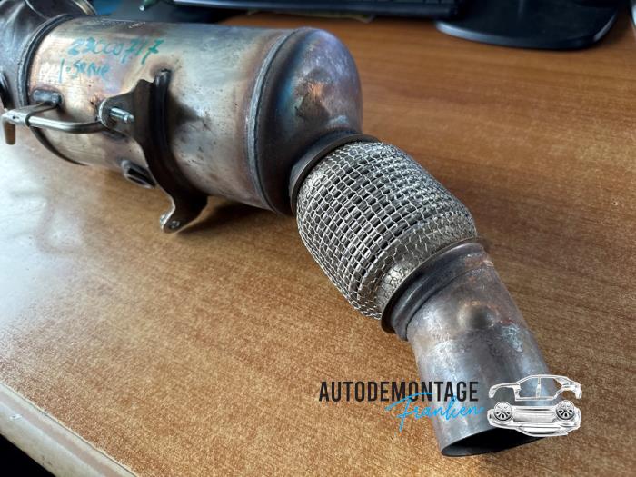 Catalytic converter from a BMW 1 serie (F20) 116i 1.5 12V 2019