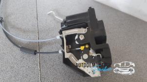 Used Front door lock mechanism 4-door, right Hyundai i10 (F5) 1.1i 12V Price on request offered by Franken Autodemontage B.V.