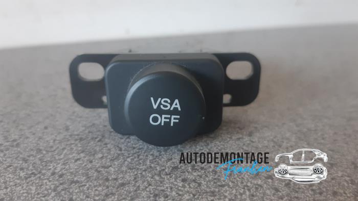 Używane Przelacznik ESP Honda Civic (FK/FN) 1.8i VTEC 16V Cena € 10,00 Procedura marży oferowane przez Franken Autodemontage B.V.