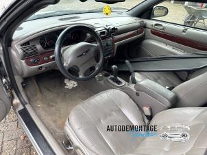 Usados Juego de airbags Chrysler Sebring Convertible (JR) 2.7 V6 24V Precio de solicitud ofrecido por Franken Autodemontage B.V.