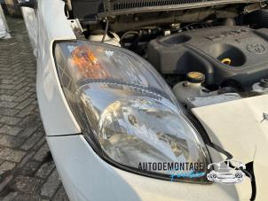 Used Headlight, right Toyota Yaris II (P9) 1.4 D-4D Price on request offered by Franken Autodemontage B.V.