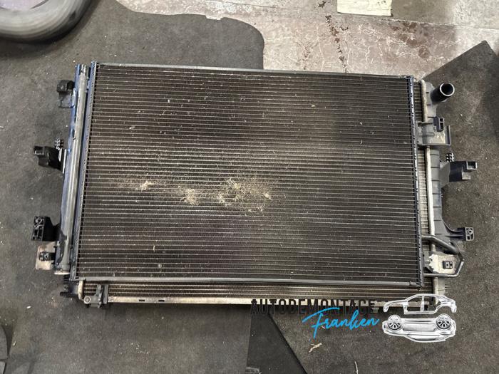 Usagé Radiateur Volkswagen Transporter T5 2.0 TDI DRF Prix sur demande proposé par Franken Autodemontage B.V.