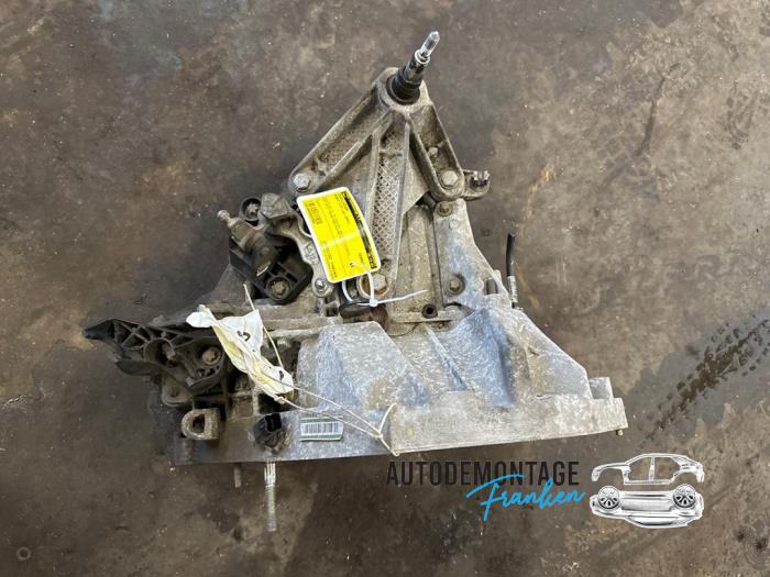 Gearbox from a Renault Clio III (BR/CR) 1.4 16V 2007