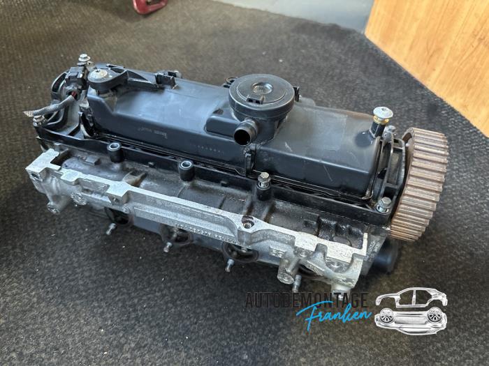 Topplock från en Mercedes-Benz A (W176) 1.5 A-180 CDI, A-180d 16V 2018