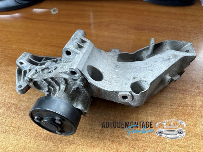 Used Alternator upper bracket BMW 1 serie (F20) 116i 1.5 12V Price € 120,00 Margin scheme offered by Franken Autodemontage B.V.