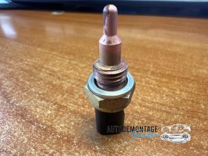 Engine temperature sensor from a BMW 1 serie (F20) 116i 1.5 12V 2019