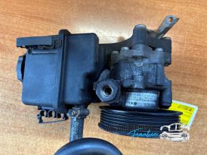 Used Power steering pump Mercedes Vito (639.6) 2.2 113 CDI 16V Euro 5 Price on request offered by Franken Autodemontage B.V.