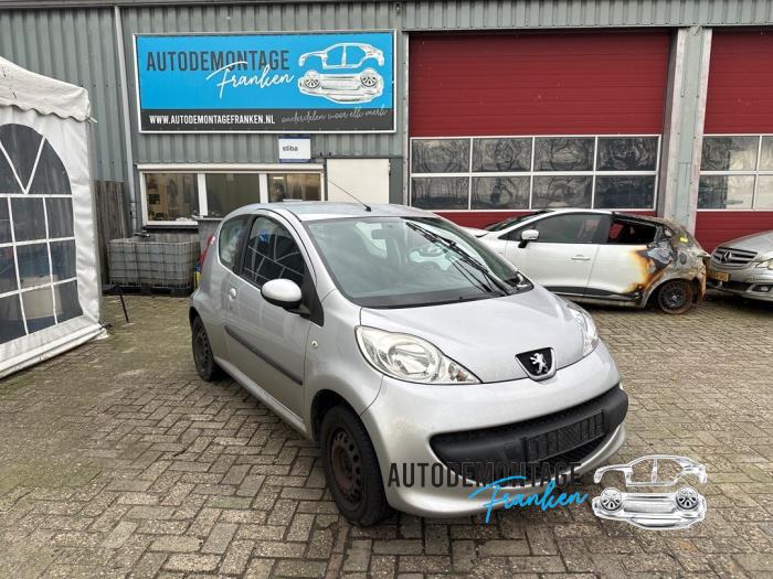 Front bumper Peugeot 107 1.0 12V KTB - Franken Autodemontage B.V.