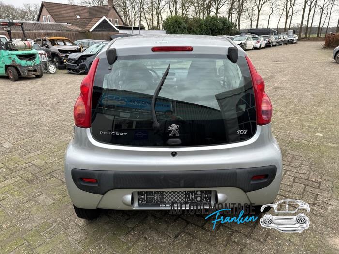 Tailgate from a Peugeot 107 1.0 12V 2008