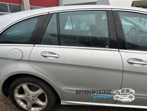 Used Rear door 4-door, right Mercedes R (W251) 3.0 320 CDI 24V 4-Matic Price on request offered by Franken Autodemontage B.V.