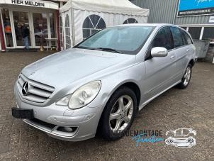 Used Front brake calliper, left Mercedes R (W251) 3.0 320 CDI 24V 4-Matic Price on request offered by Franken Autodemontage B.V.