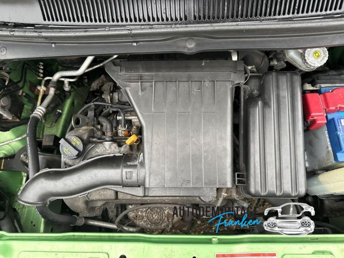 Engine from a Opel Agila (B) 1.0 12V 2008