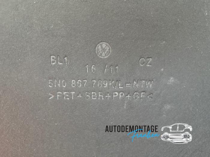Parcel shelf from a Volkswagen Tiguan (5N1/2) 2.0 TDI 16V 4Motion 2011