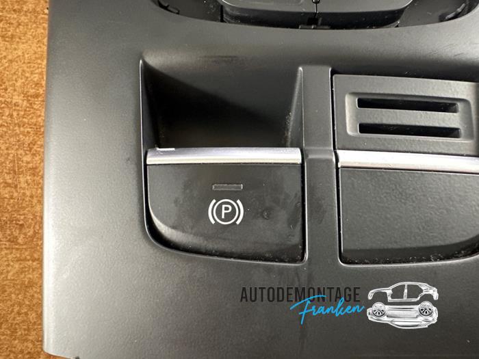Gebrauchte Handbremse Schalter Audi A3 (8V1/8VK) 1.8 16V TFSI Quattro Preis € 20,00 Margenregelung angeboten von Franken Autodemontage B.V.