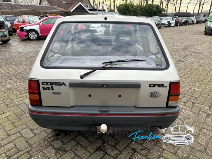 Hayon arrière d'un Opel Corsa A 1.4 i,Swing,City,GL,GT Kat. 1991
