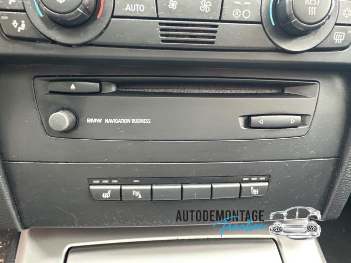 Radio/Lecteur CD d'un BMW 3 serie (E90) 318i 16V 2006