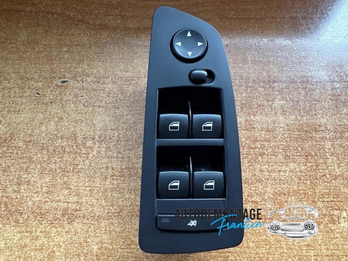 Electric window switch from a BMW 1 serie (E87/87N) 116i 1.6 16V 2008