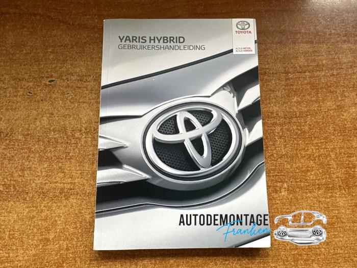 Instruction Booklet from a Toyota Yaris III (P13) 1.5 16V Hybrid 2020
