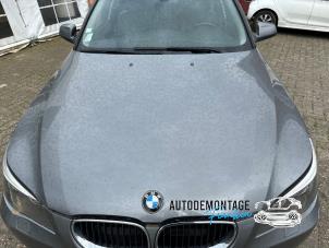Używane Maska BMW 5 serie Touring (E61) 520d 16V Cena na żądanie oferowane przez Franken Autodemontage B.V.