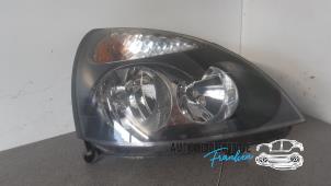 Used Headlight, right Renault Clio II (BB/CB) 1.4 16V Price on request offered by Franken Autodemontage B.V.