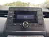 Radio control panel from a Renault Clio V (RJAB), 2019 1.0 SCe 75 12V, Hatchback, 4-dr, Petrol, 999cc, 53kW (72pk), FWD, B4D409; B4DG4, 2019-06, RJABE2M5 2020