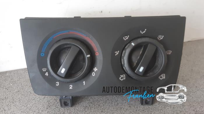 Heater control panel from a Peugeot Boxer (U9) 2.2 HDi 100 Euro 4 2012