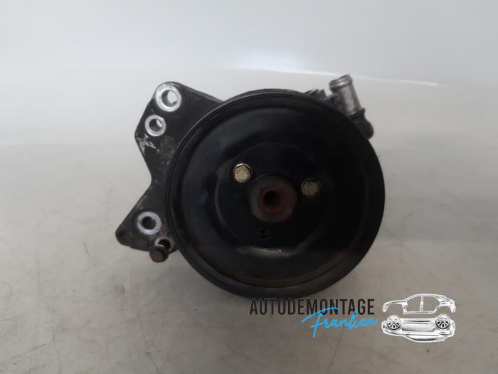 Usagé Pompe de direction Landrover Freelander Hard Top 2.0 td4 16V Prix € 80,00 Règlement à la marge proposé par Franken Autodemontage B.V.