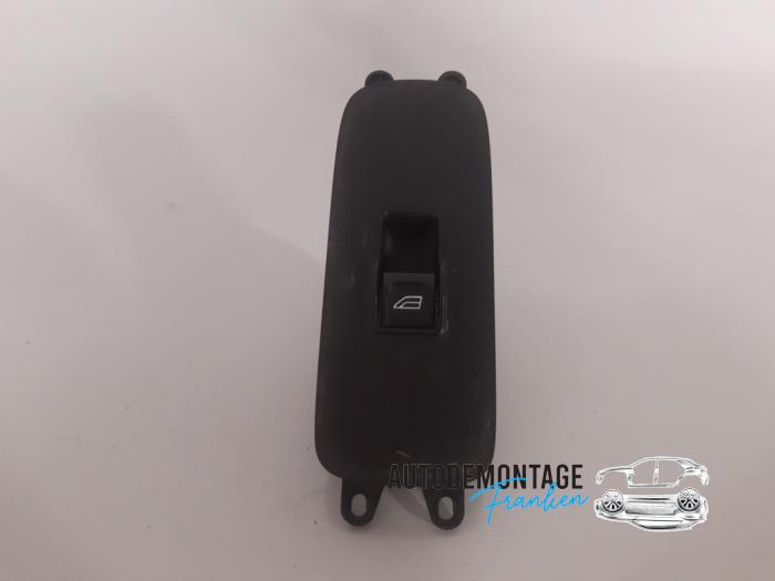 Usados Interruptor de ventanilla eléctrica Volvo C30 (EK/MK) 1.6 16V Precio € 15,00 Norma de margen ofrecido por Franken Autodemontage B.V.