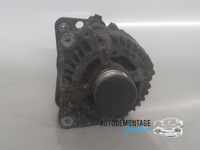 Gebrauchte Dynamo Volkswagen Transporter T5 1.9 TDi Preis € 50,00 Margenregelung angeboten von Franken Autodemontage B.V.