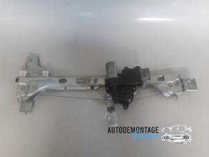 Usados Mecanismo de ventanilla de 4 puertas derecha detrás Peugeot 3008 I (0U/HU) 1.6 16V THP 150 Precio € 50,00 Norma de margen ofrecido por Franken Autodemontage B.V.