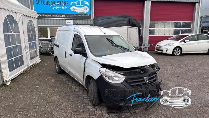 Gebrauchte Anlasser Dacia Dokker Express (8S) 1.6 Preis auf Anfrage angeboten von Franken Autodemontage B.V.