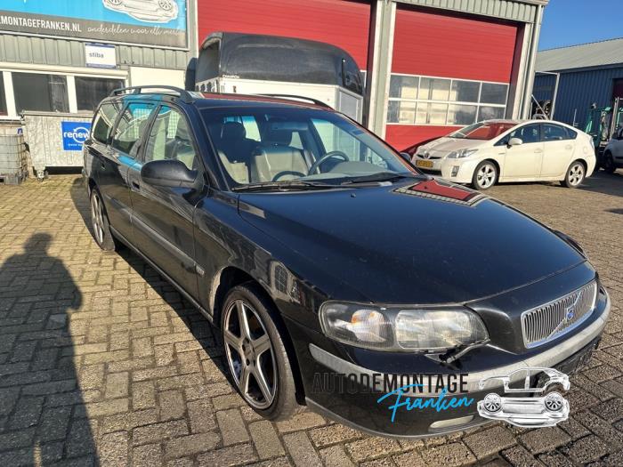 Usados Subchasis Volvo V70 (SW) 2.4 T 20V Precio de solicitud ofrecido por Franken Autodemontage B.V.